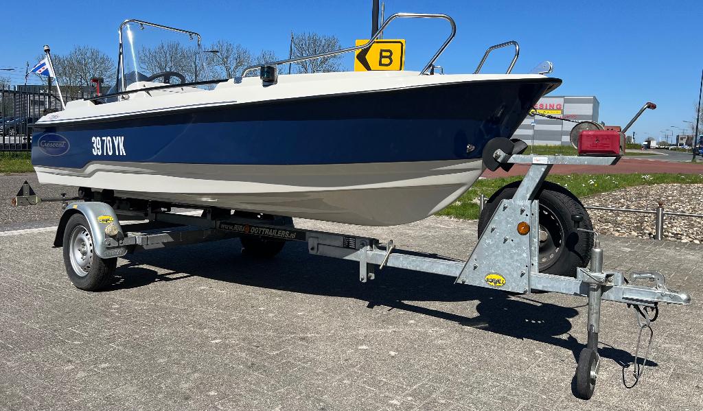 CRESENT COSMOS 450, incl: F40 YAMAHA 4 TAKT MOTOR en TRAILER, Watersport en Boten, Ophalen, Zo goed als nieuw, Minder dan 70 pk