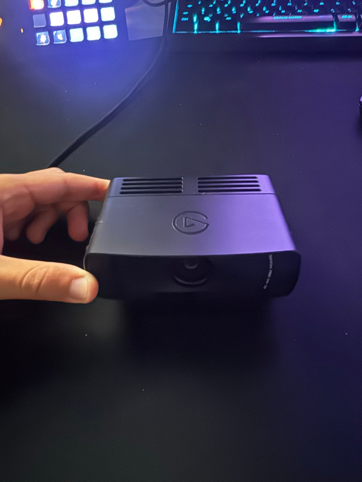Elgato Facecam Pro 4K UHD met bureau mount, Ophalen of Verzenden, Zo goed als nieuw, Monitorclip, MacOS