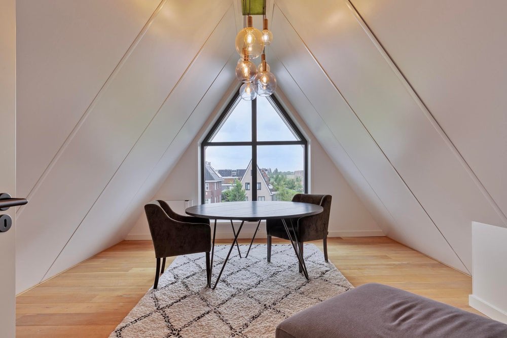 Vt wonen xl eettafel rond 150cm zwart houtnerf, Ophalen, Zo goed als nieuw, Rond, 100 tot 150 cm