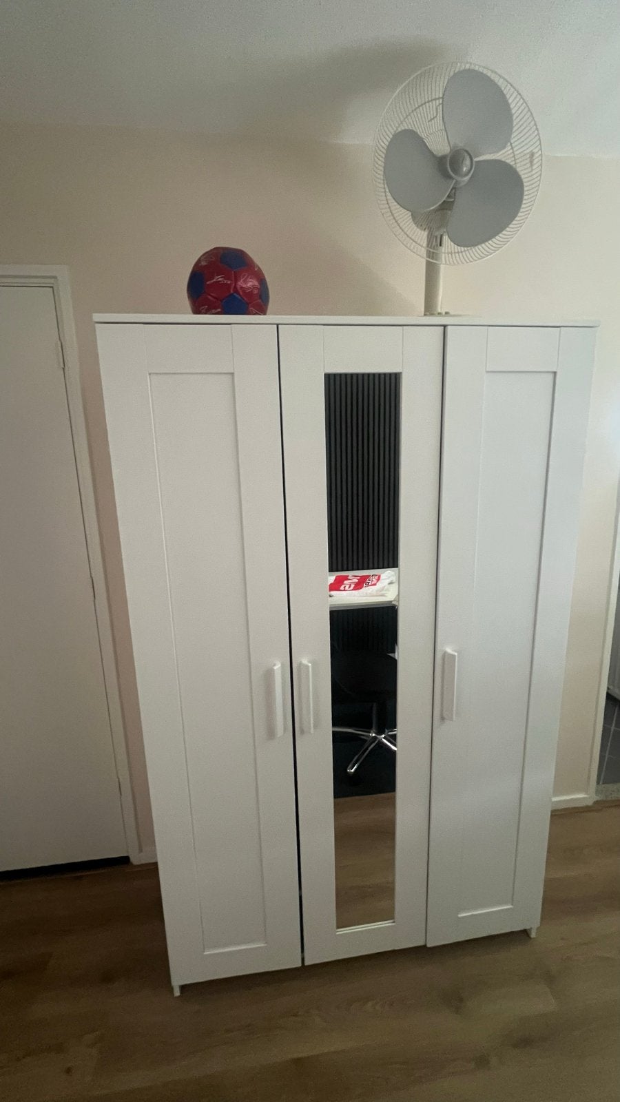 Ikea Brimnes kledingkast met spiegeldeur, Ophalen, 100 tot 150 cm, Zo goed als nieuw, 150 tot 200 cm