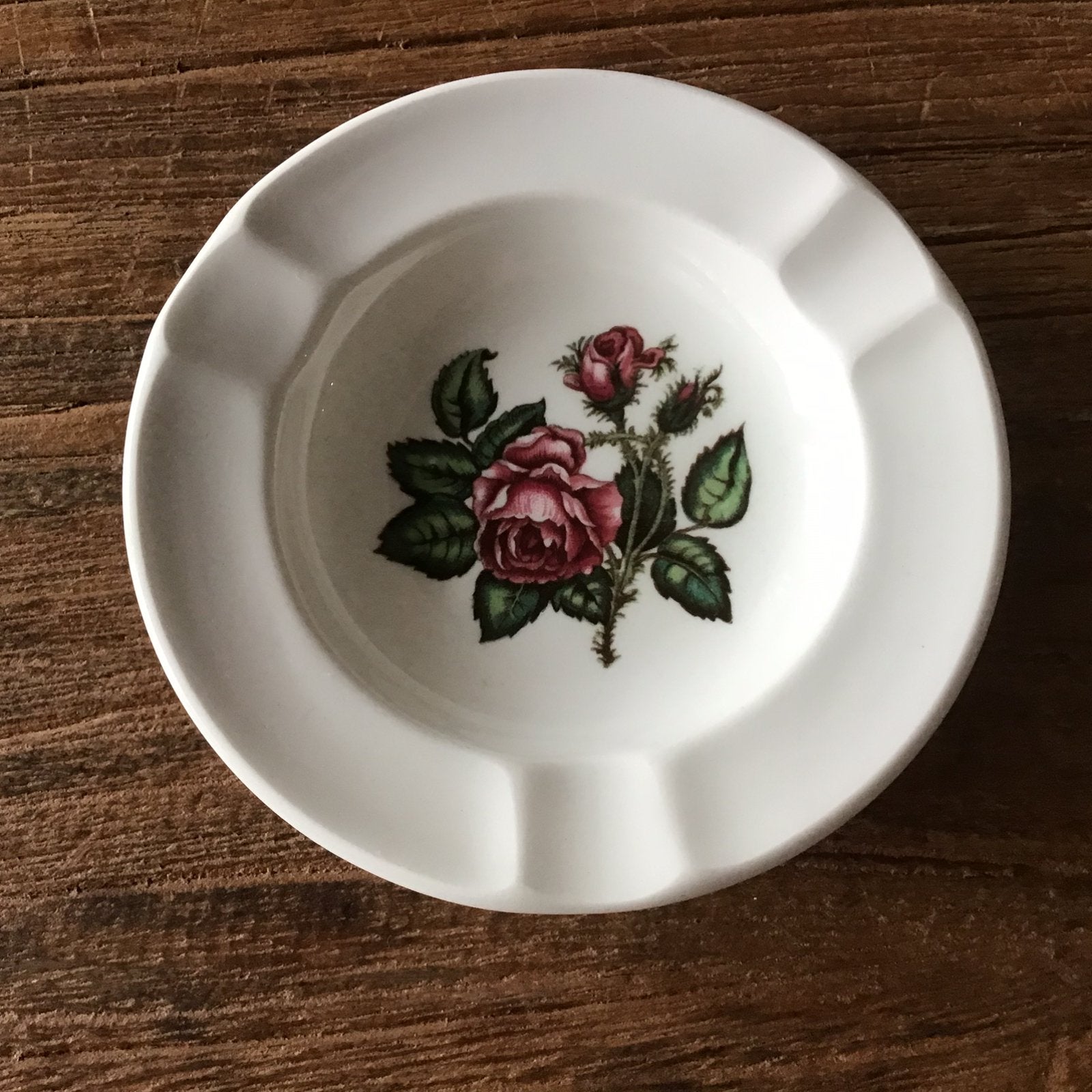Wedgwood Moss Rose asbak - NIEUW, Ophalen of Verzenden, Nieuw, Porselein