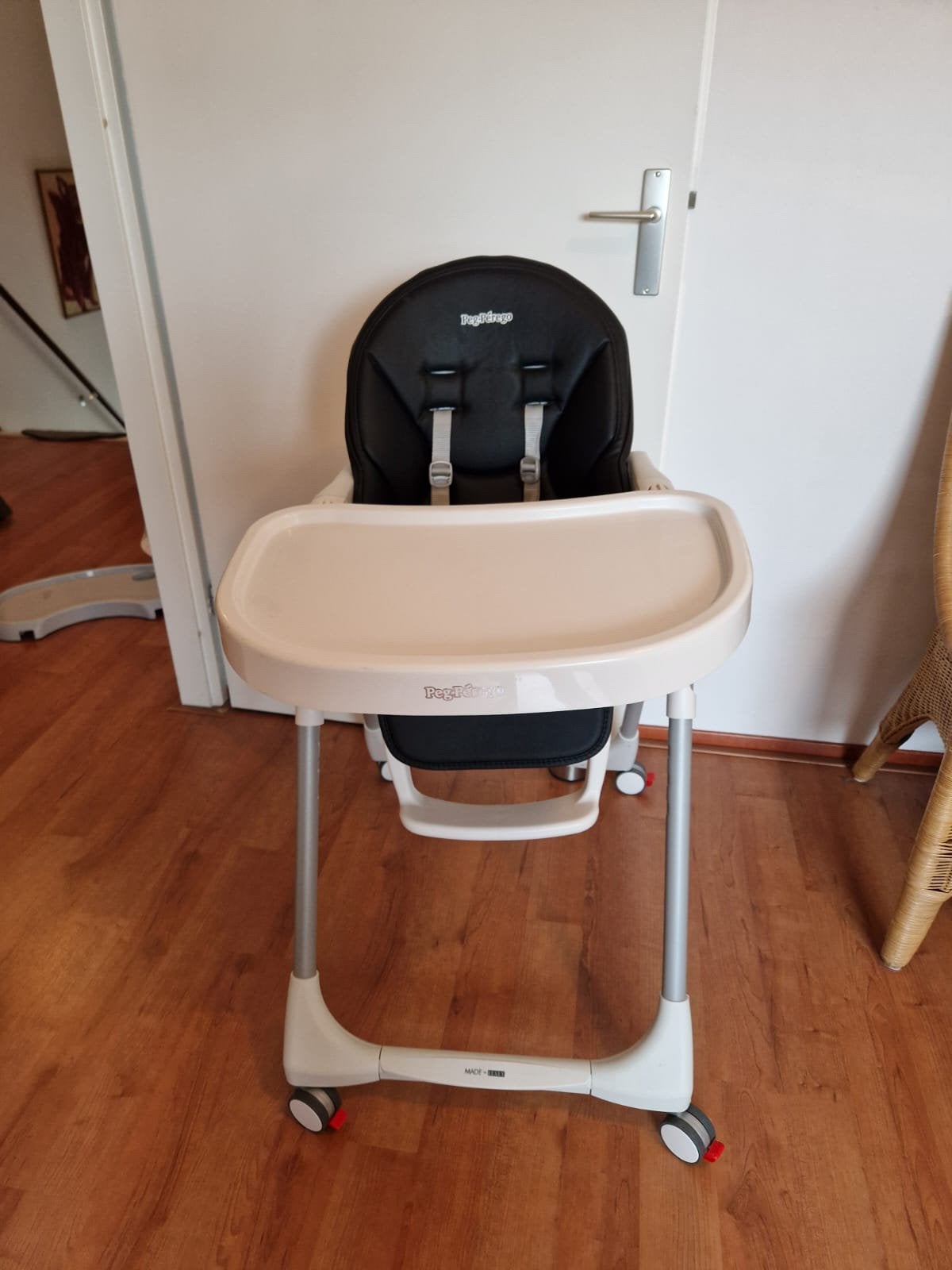2 nette kinderstoelen, Ophalen of Verzenden, Zo goed als nieuw, Meegroeistoel
