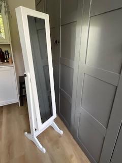 Staande spiegel met verborgen sieradenkast, Ophalen, Minder dan 50 cm, 100 tot 150 cm, Zo goed als nieuw