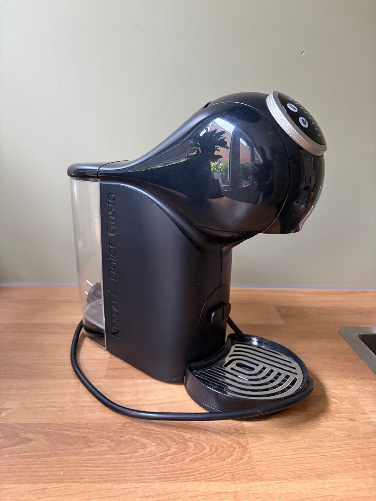 Nescafé Dolce Gusto Genio S Basic Koffiezetapparaat, Ophalen, Koffiemachine, Zo goed als nieuw, 1 kopje