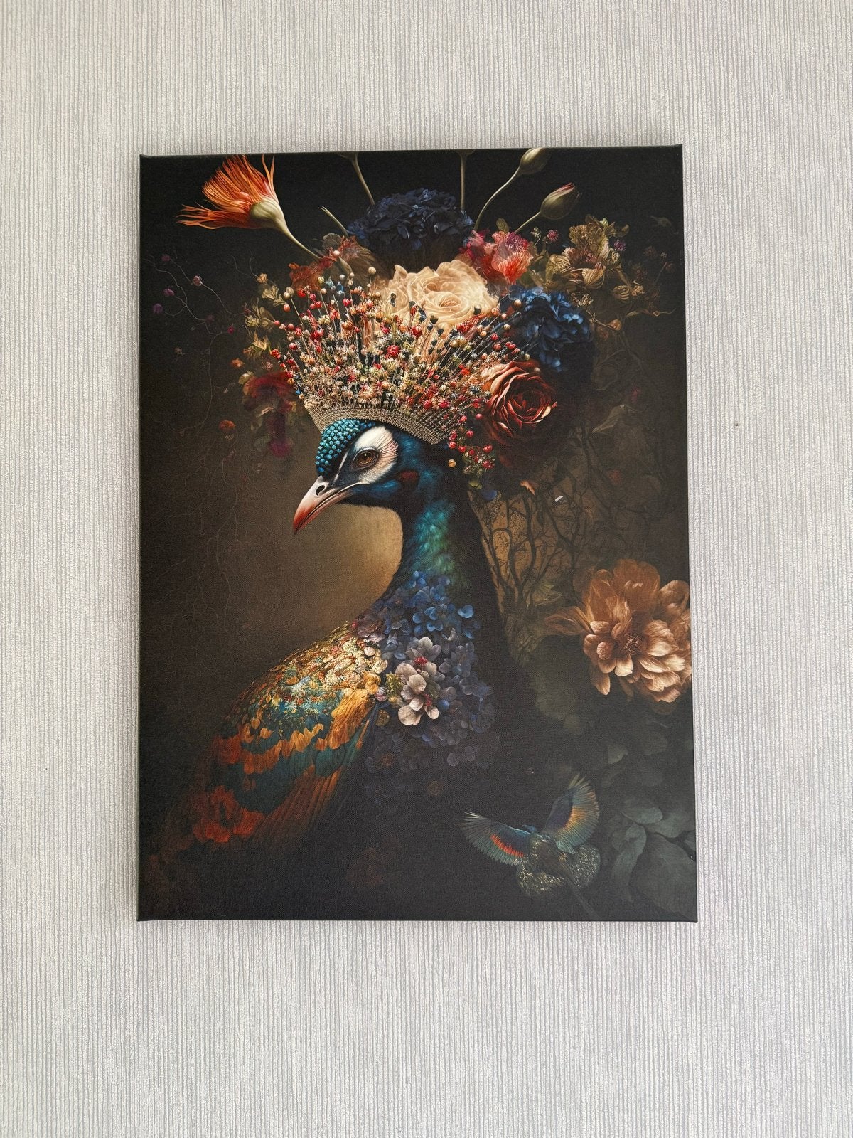 Schilderij Pauw met bloemen - Kleurrijk en Uniek, 50 – 75, Ophalen of Verzenden, Zo goed als nieuw, Schilderij