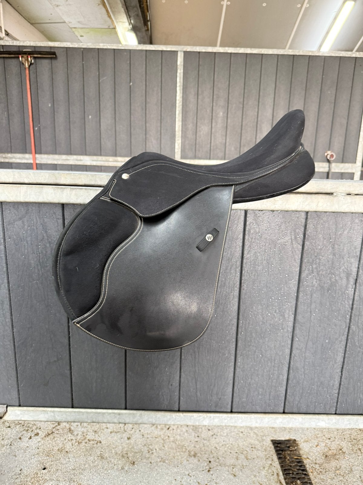 Wintec springzadel 16,5 inch, Ophalen of Verzenden, Zo goed als nieuw, Springen