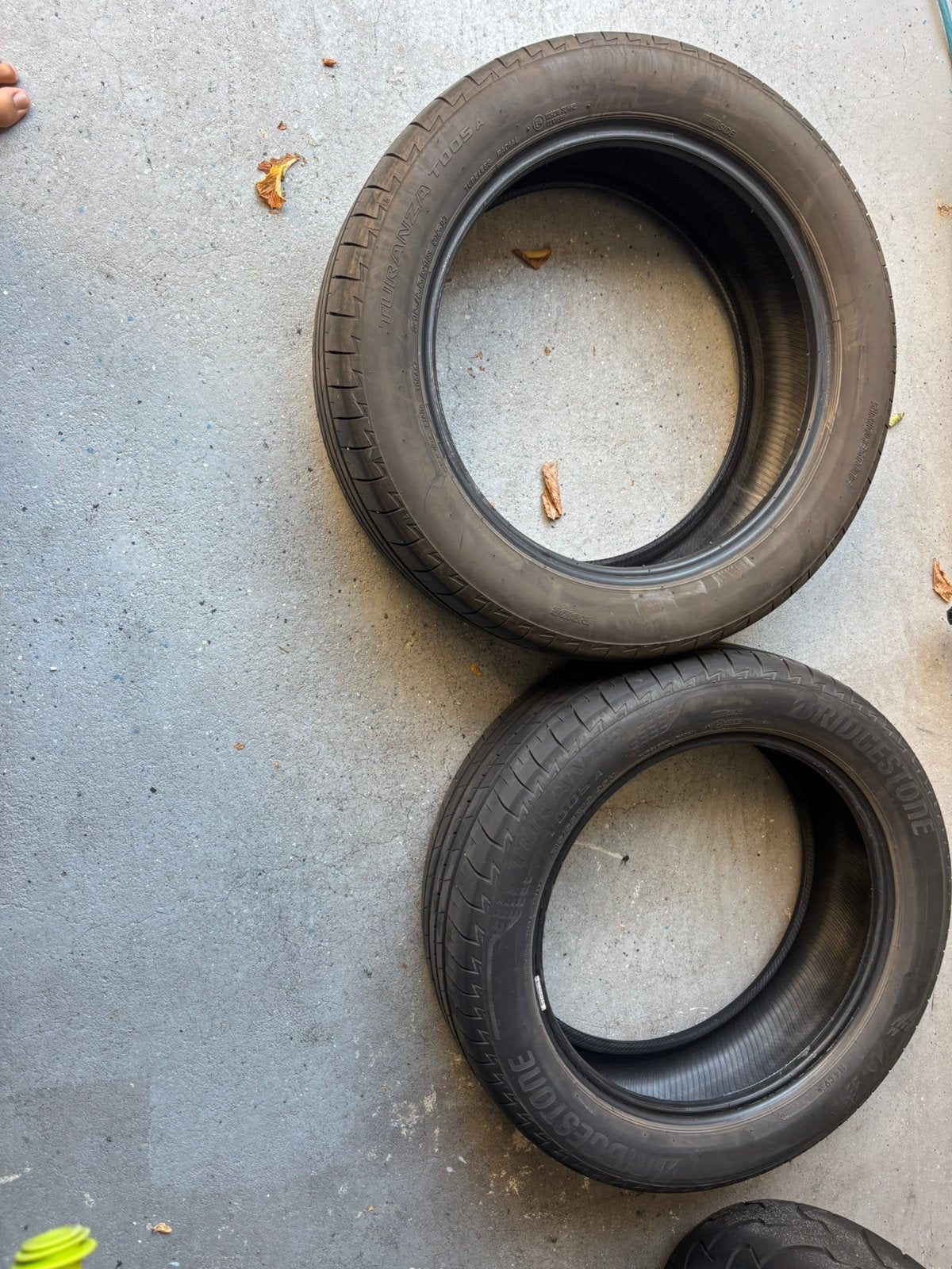 2x Bridgestone T005A 215/55r18, Auto-onderdelen, Banden en Velgen, Ophalen, 18 inch, Band(en), Personenwagen