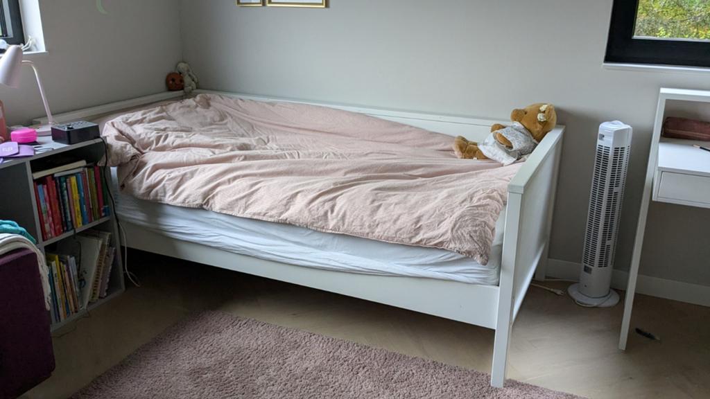 Wit houten bed woood, Ophalen, Zo goed als nieuw, Tweepersoons