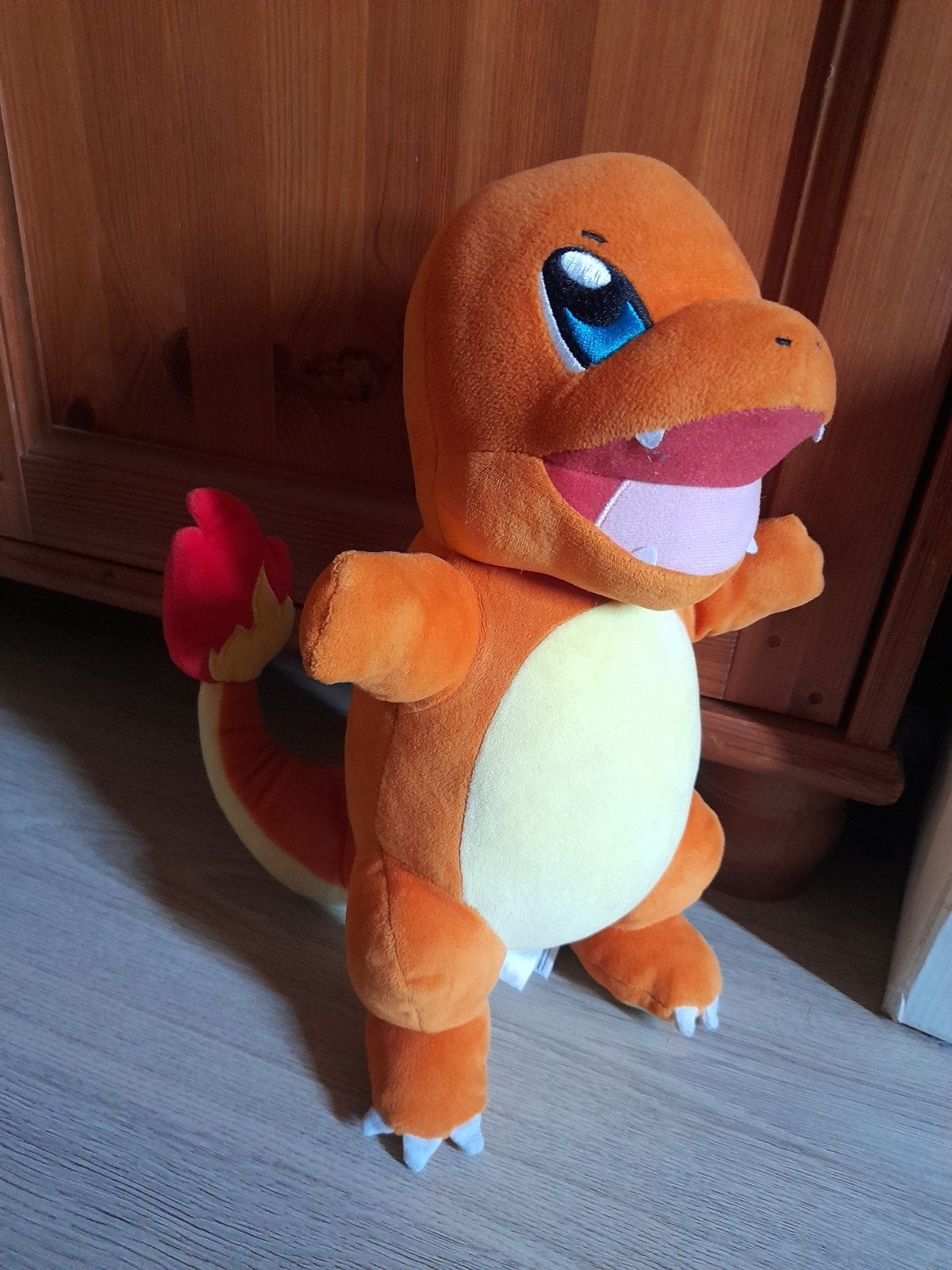 Action interactieve Charmander met geluid en licht 33cm, Ophalen of Verzenden, Zo goed als nieuw
