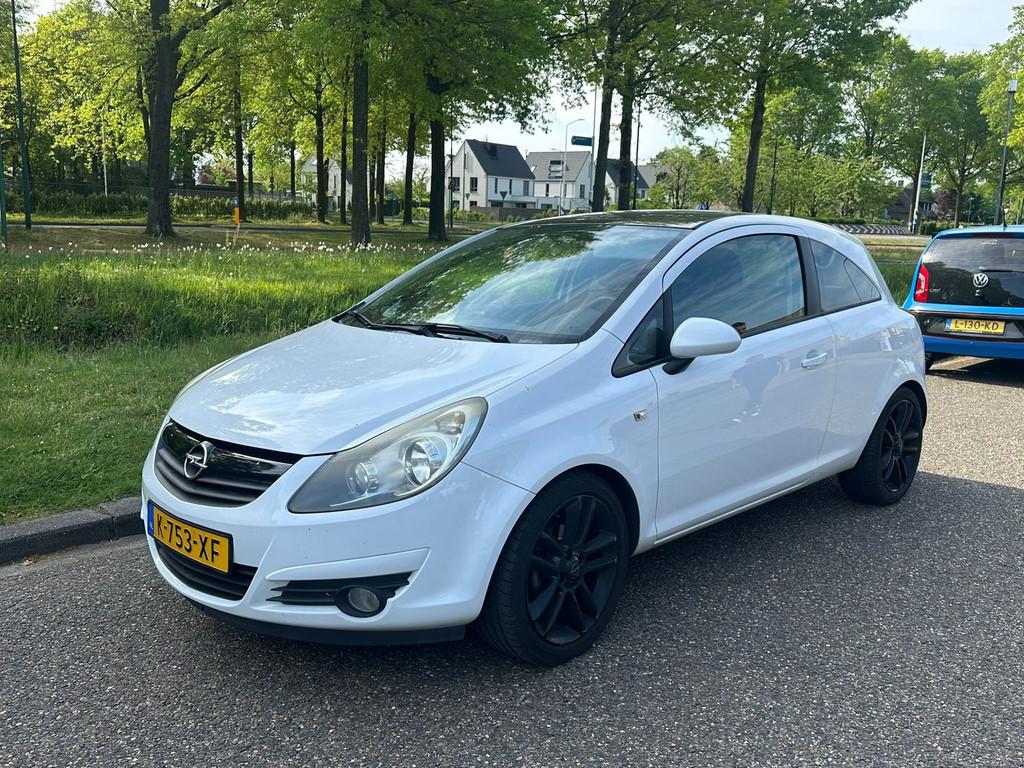 Opel Corsa 1.2-16V Color Edition AIRCO, Voorwielaandrijving, Euro 5, Gebruikt, Zwart