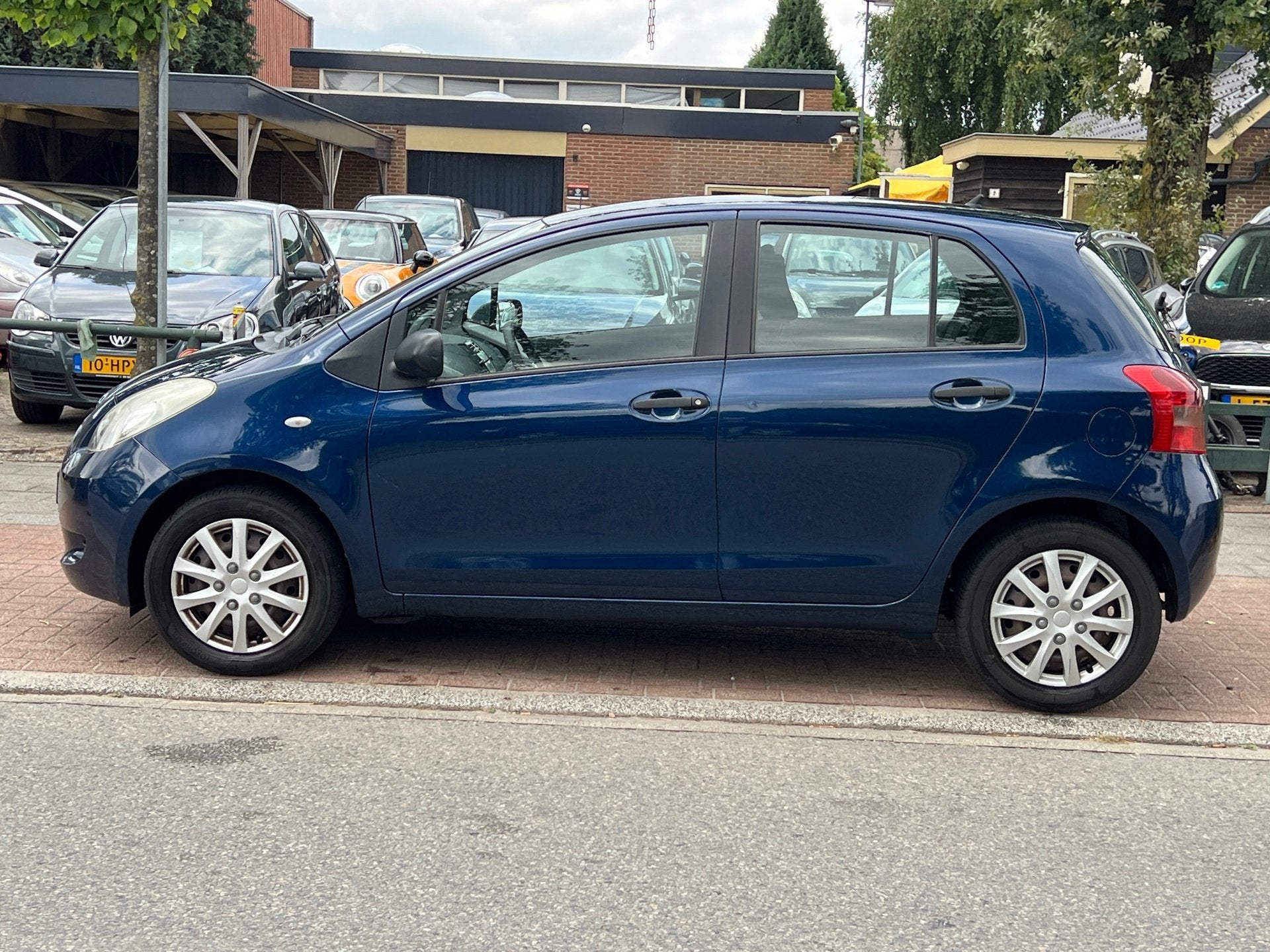 Toyota Yaris 1.3 VVTi *Airco | 5Drs| Nwe APK!, Voorwielaandrijving, Stof, 4 cilinders, Blauw