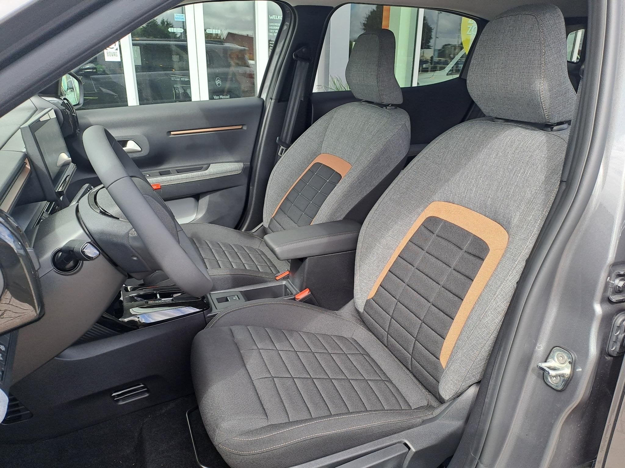 Citroen Ë-C3 Aircross Plus 113pk Extended Range 54 kWh, 12 maanden, Gebruikt, 327 min, 1507 kg