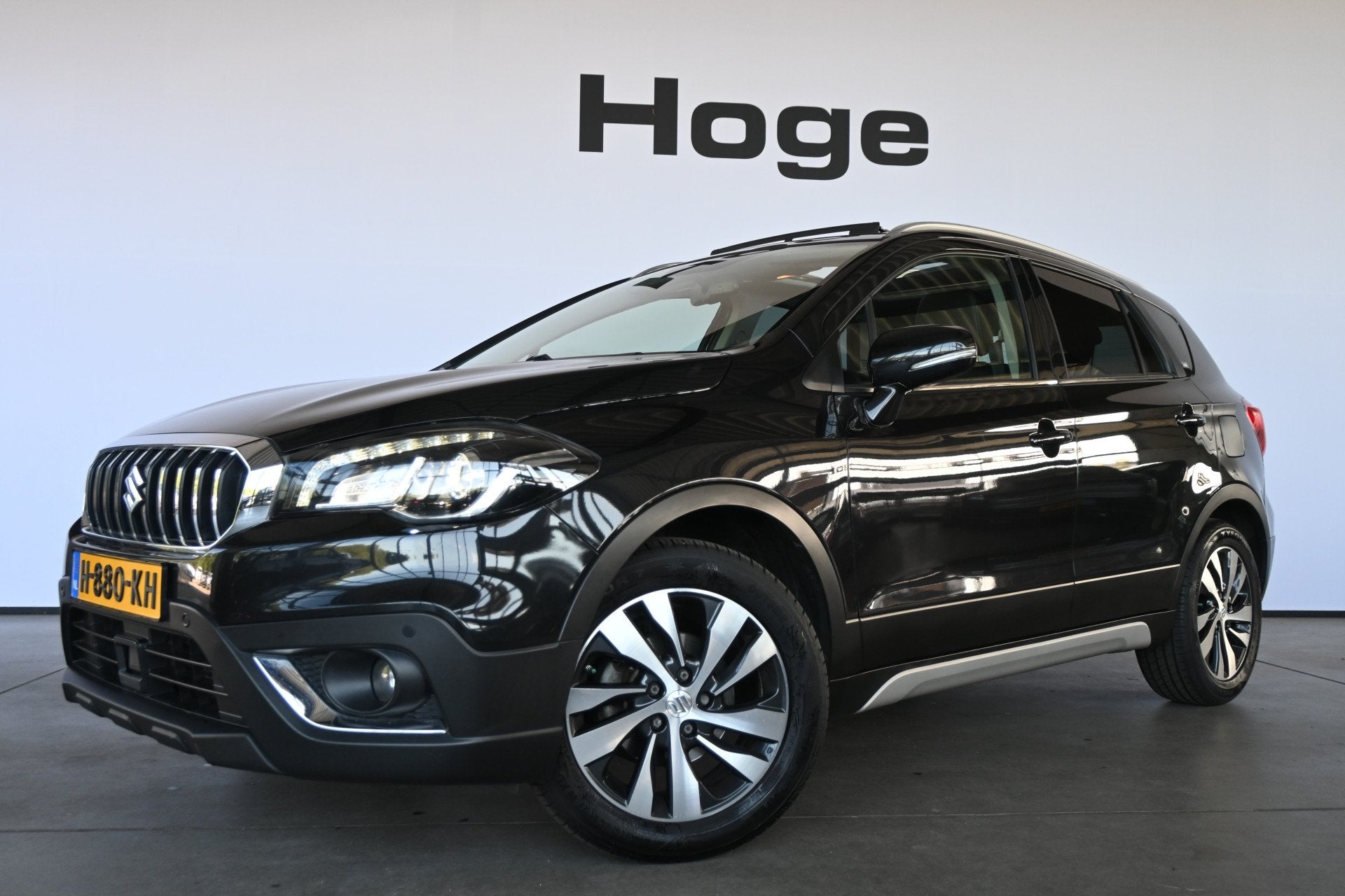 Suzuki S-Cross 1.0 Boosterjet Stijl Clima Navigatie Panorama, Stof, Gebruikt, Met garantie (alle), 400 kg
