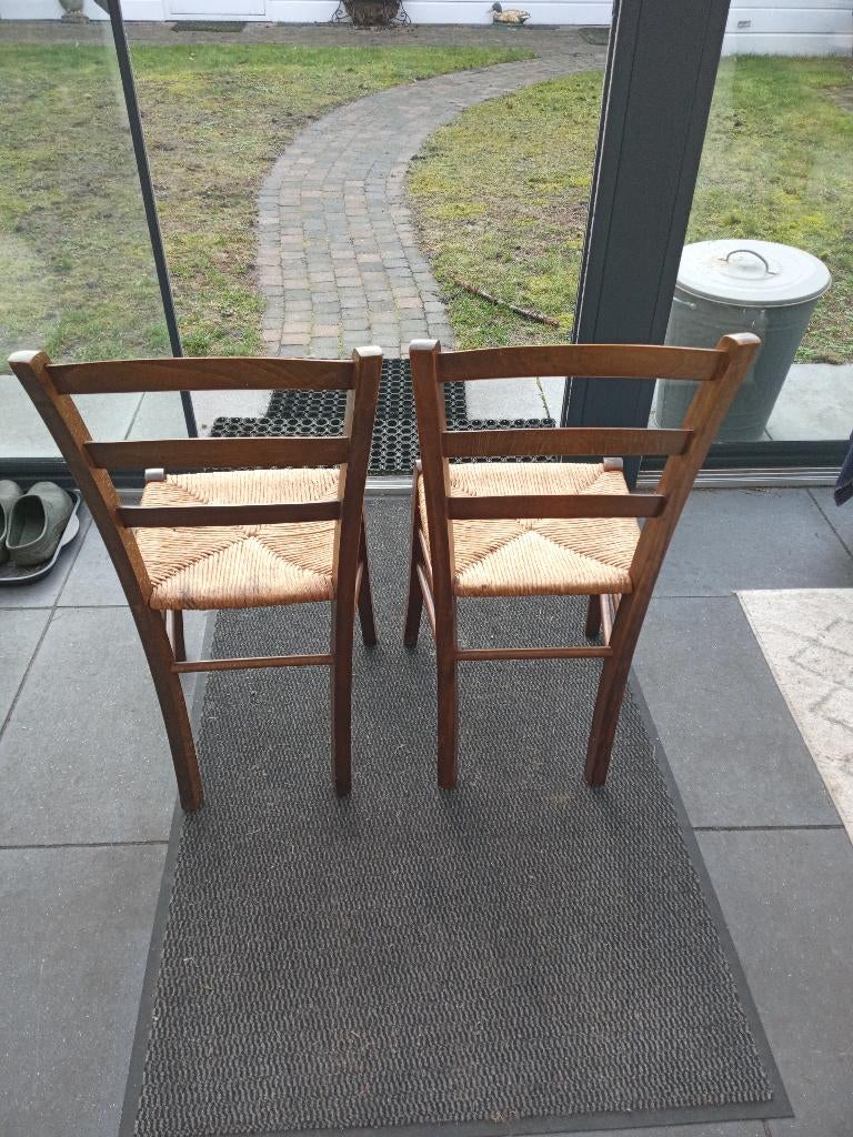 2  STOELTJES MET RIETEN ZITTING, Ophalen, Twee, Bruin, Hout