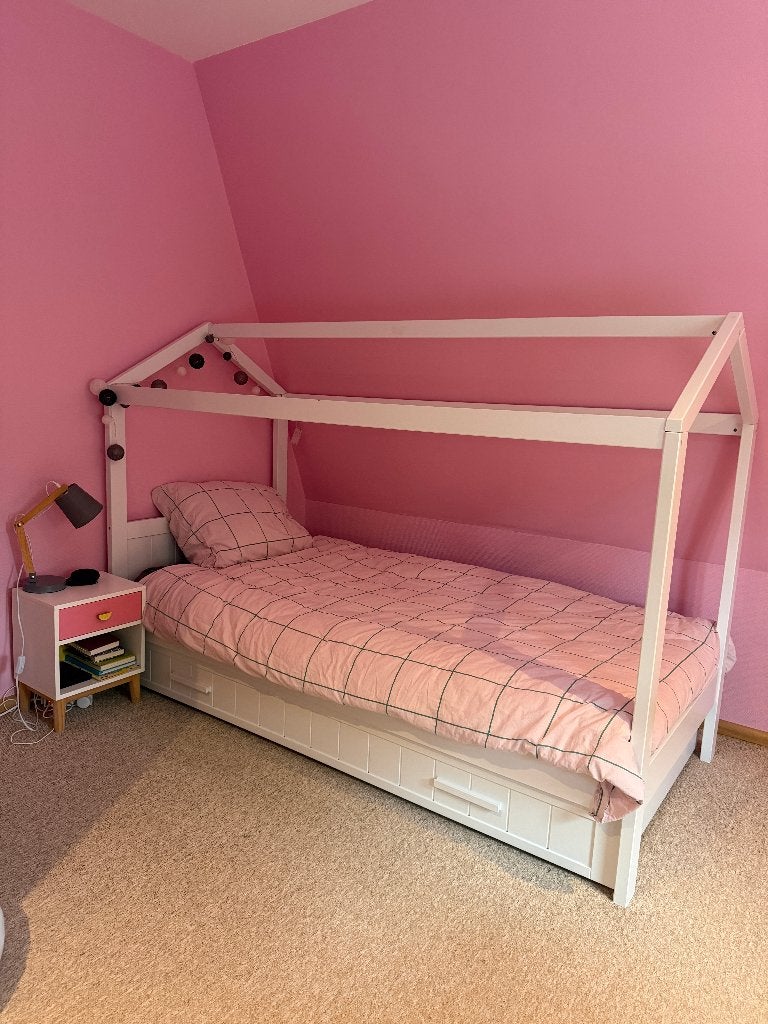 Huisjesbed met bedlade en lattenbodems kinderbed, 85 tot 100 cm, Zo goed als nieuw, 180 cm of meer, Ophalen