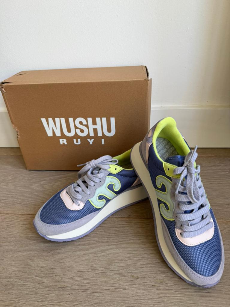 paarse Master Sport sneakers WUSHU RUYI maat 38, Overige kleuren, Nieuw, Ophalen of Verzenden, Sneakers of Gympen