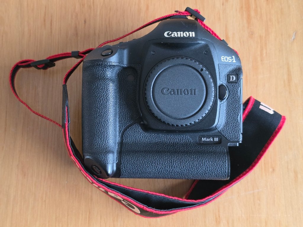 Foto 2 van Canon EOS-1D mark III