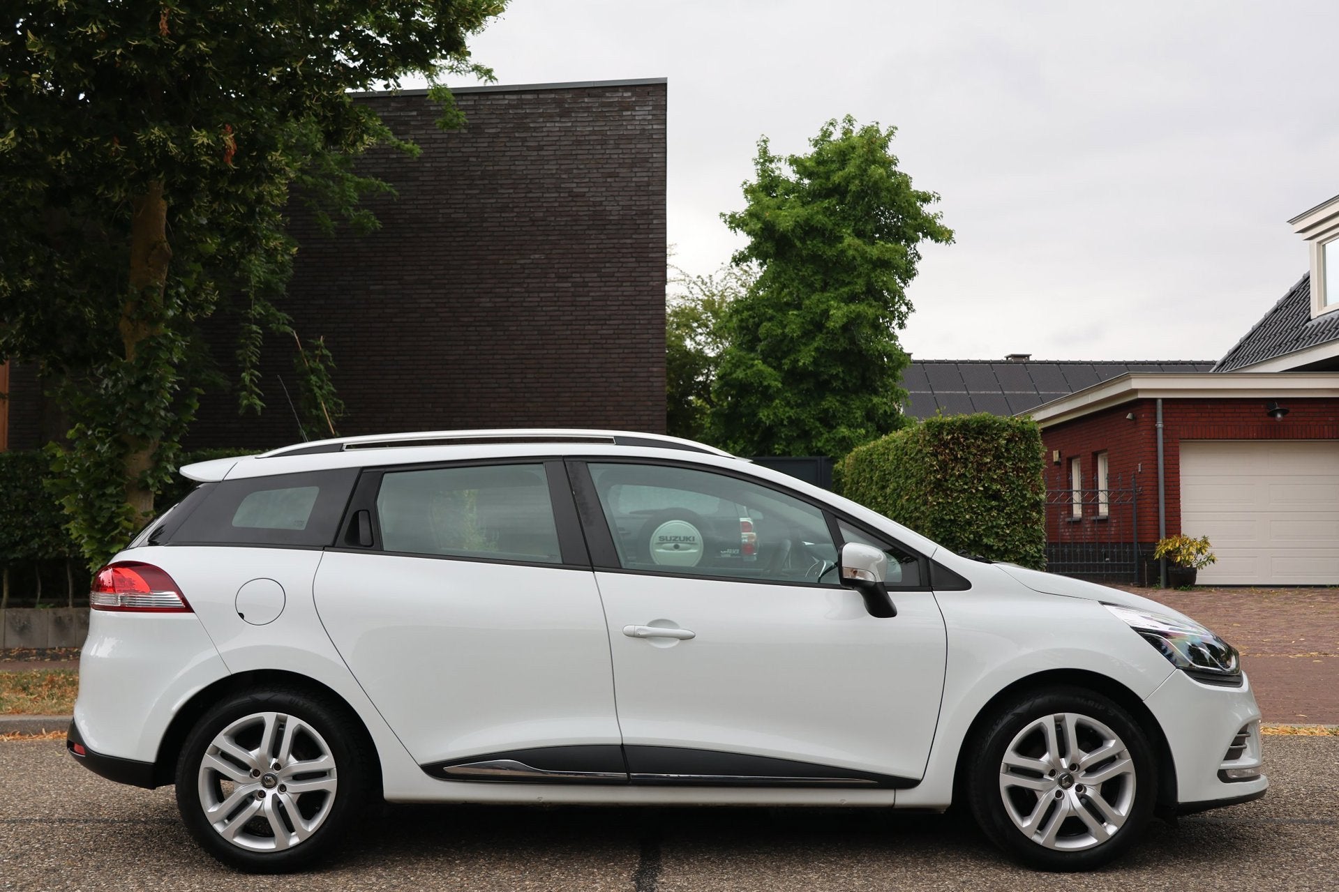 Renault Clio Estate 0.9 TCe Zen | NAVI | AIRCO | CRUISE | NA, Voorwielaandrijving, 898 cc, Euro 6, 1098 kg