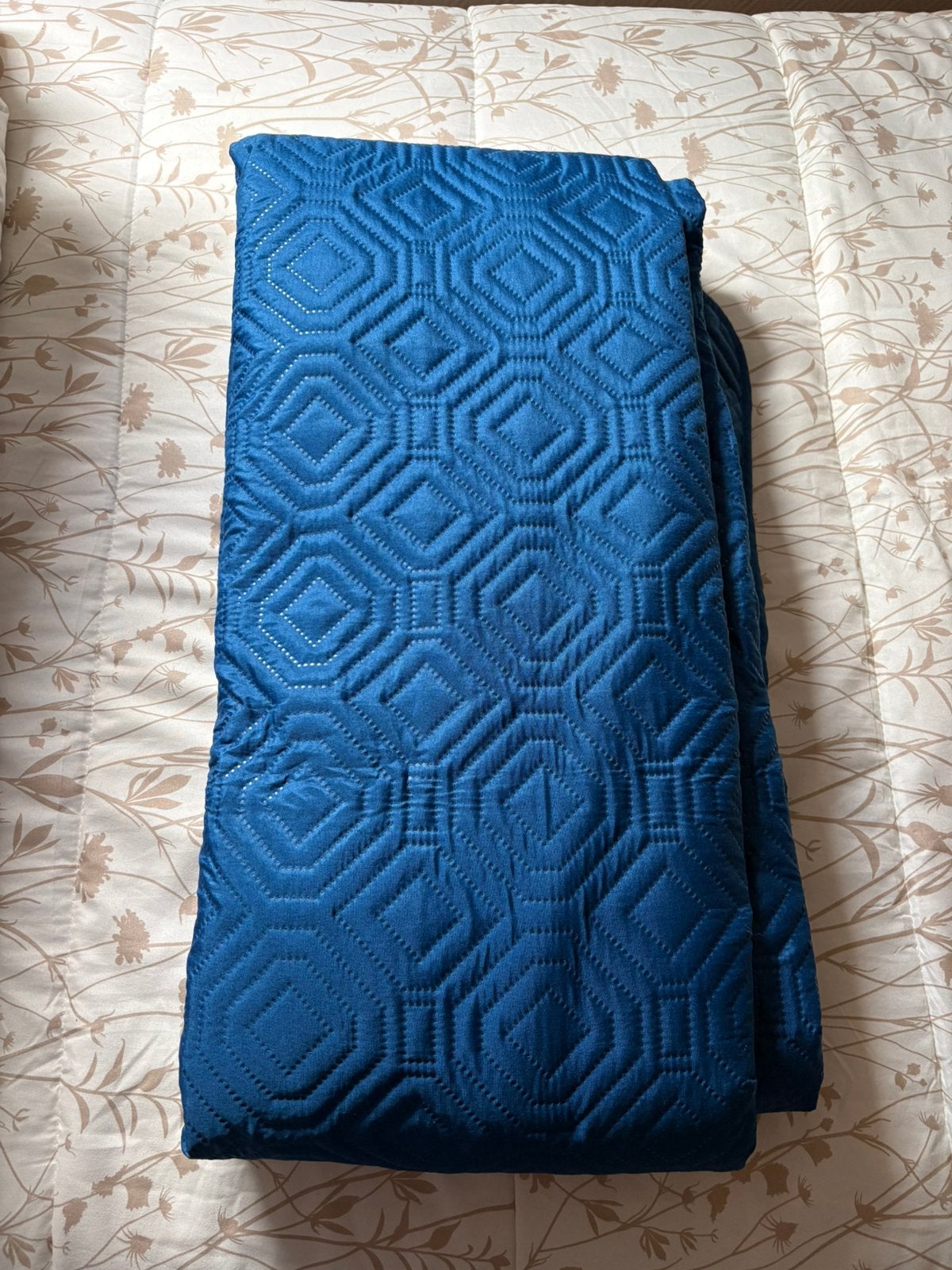 Bedsprei 220x240, Ophalen, Zo goed als nieuw