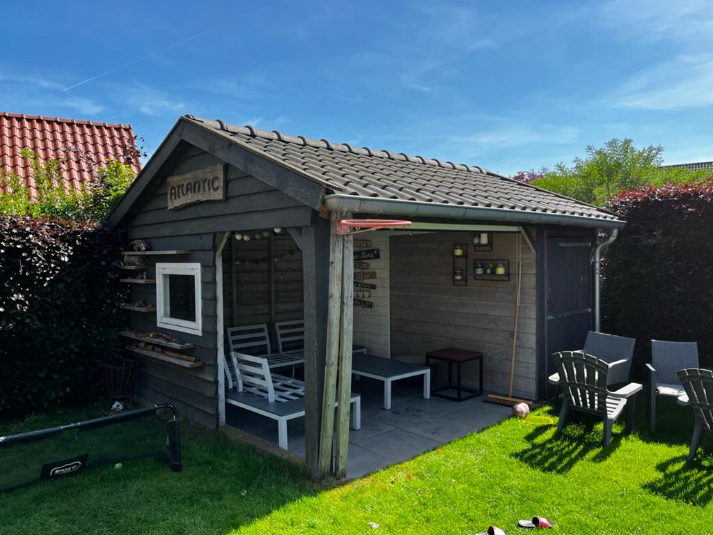 Overkapping en berging, Ophalen, Tuinhuis, 250 tot 500 cm, 1 raam