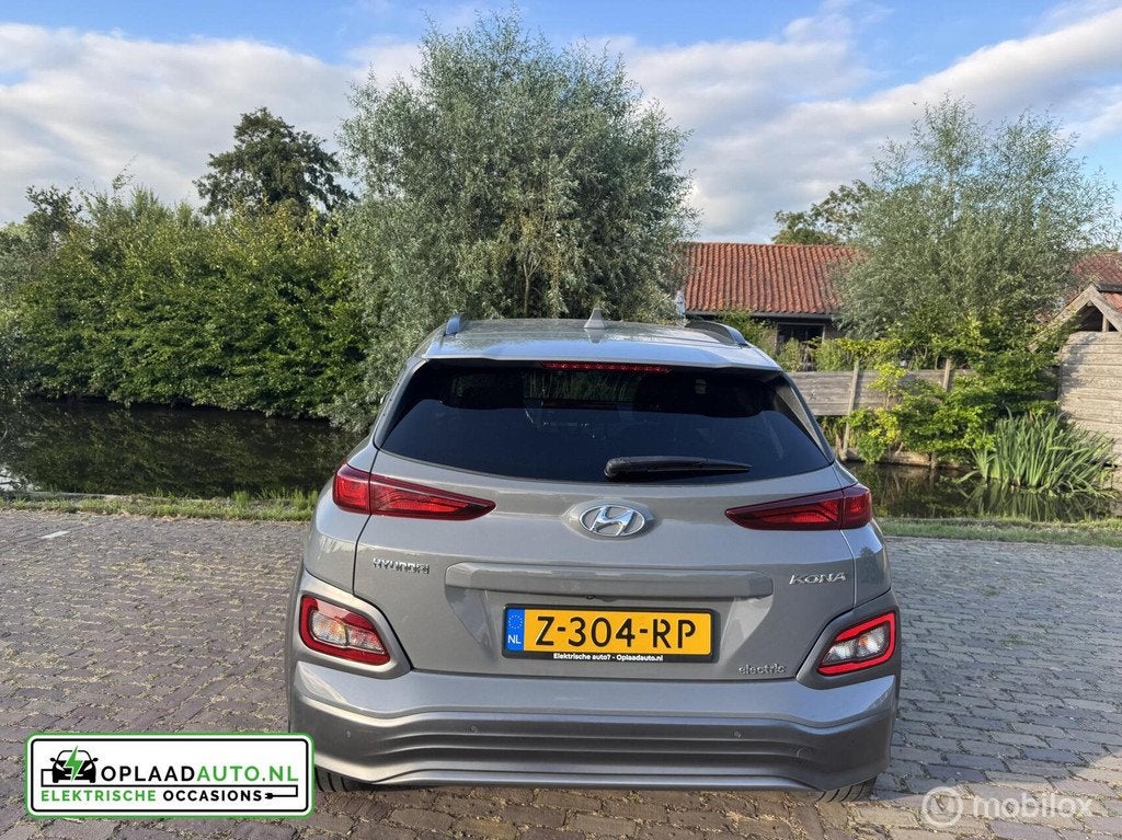 Hyundai Kona EV Comfort Smart 39 kWh | Stoelv. | Camera, Auto's, Hyundai, Gebruikt, Met garantie (alle), 39 kWh, 305 km
