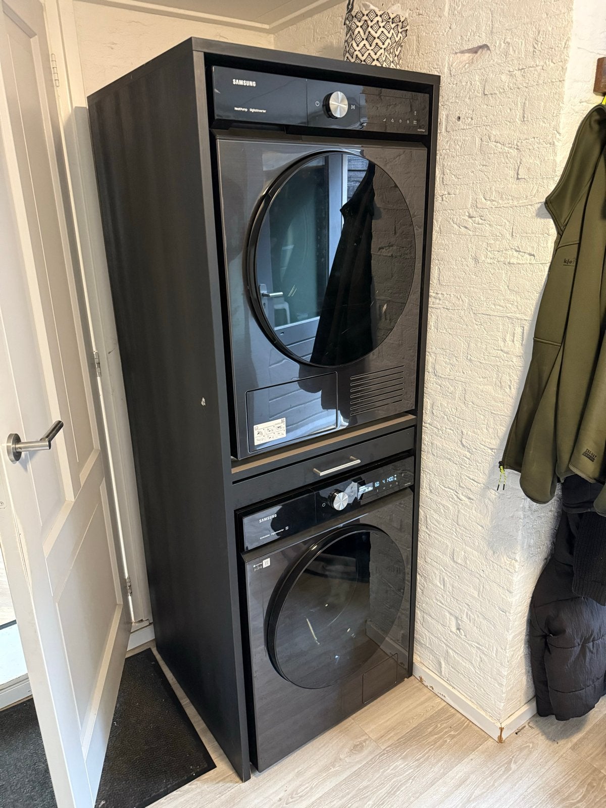 Wastoren voor wasmachine en droger zwart, Ophalen, Zo goed als nieuw