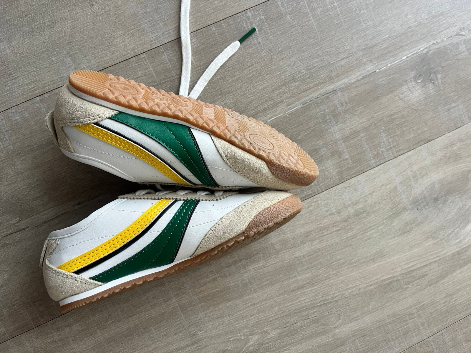 Zara sneakers. Helemaal nieuw!! Maat 32, Jongen of Meisje, Schoenen, Nieuw, Ophalen of Verzenden