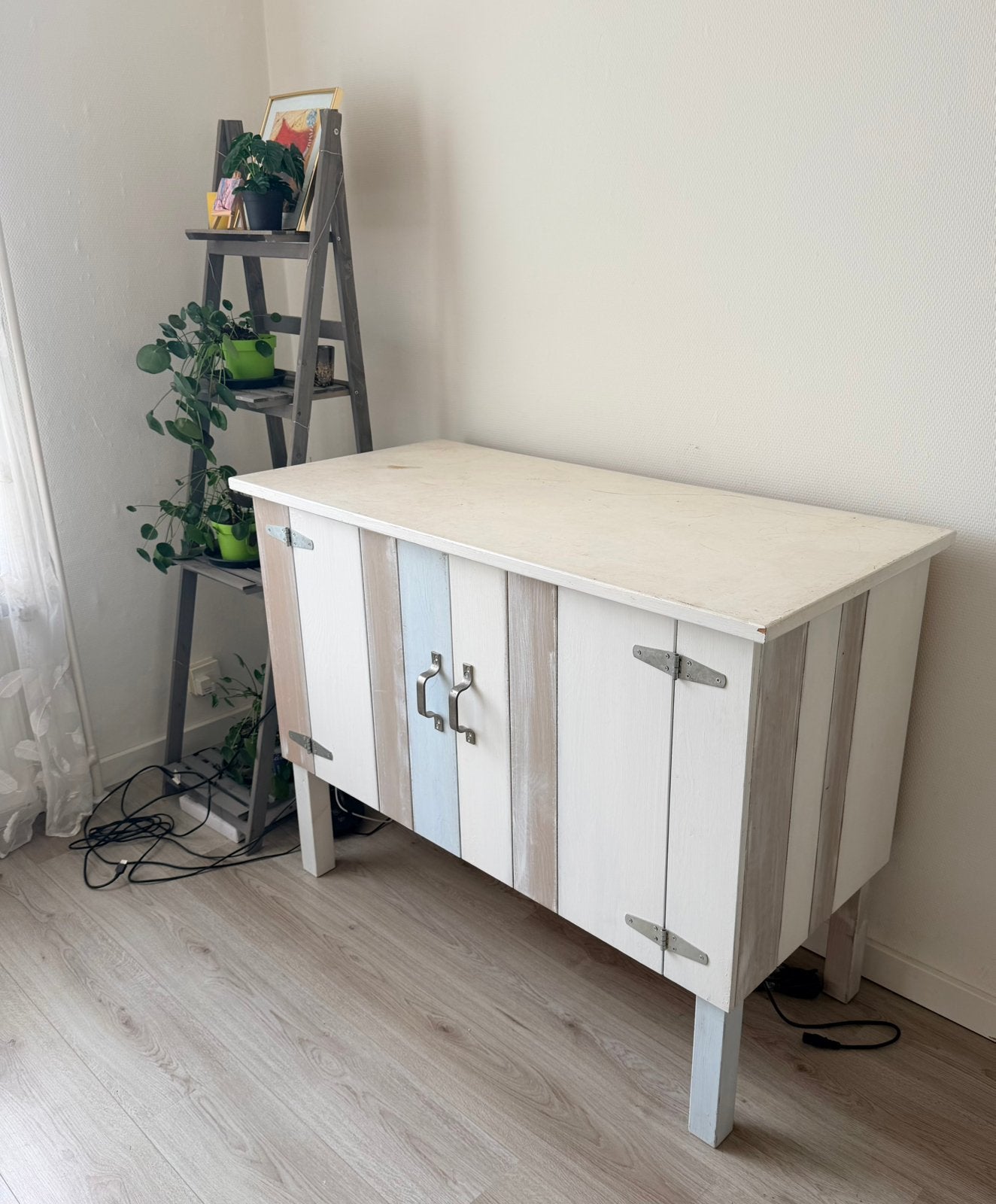 White wooden cabinet, Ophalen, Gebruikt, 50 tot 75 cm, 100 tot 150 cm