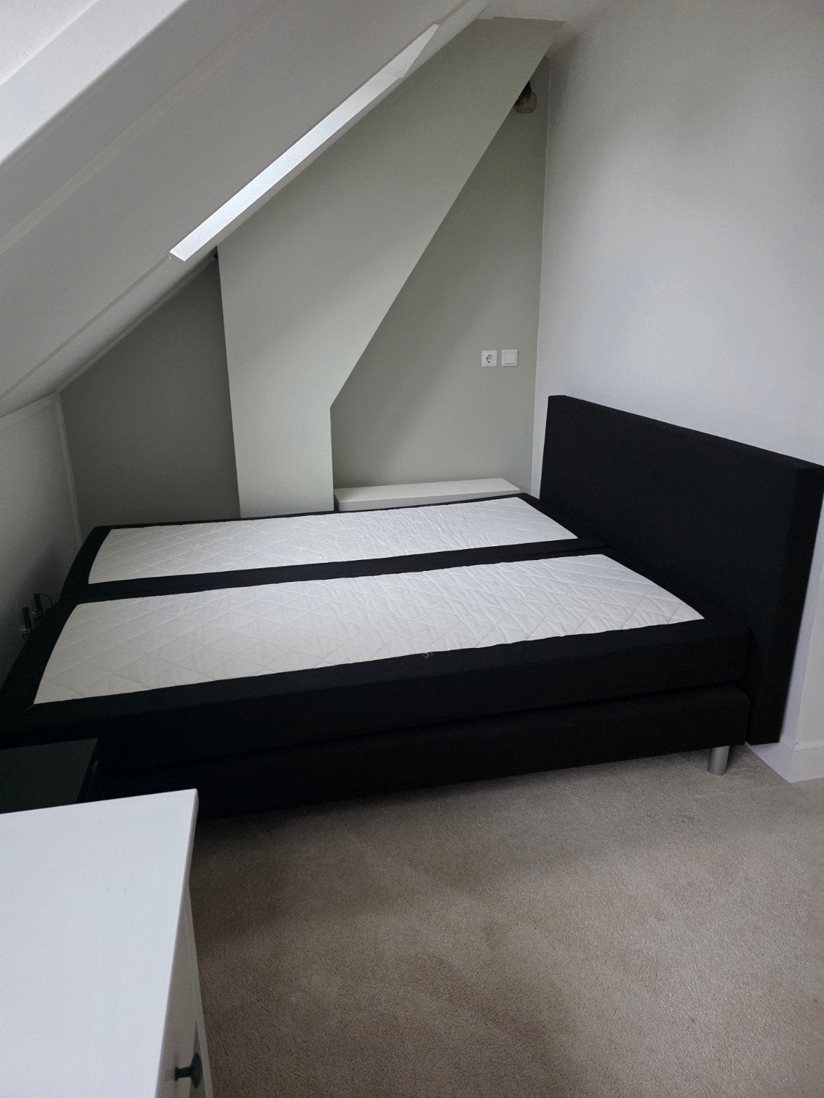 Zo goed als nieuw tweepersoonsbed met matras, Huis en Inrichting, Gebruikt, Zwart, Tweepersoons, Ophalen of Verzenden
