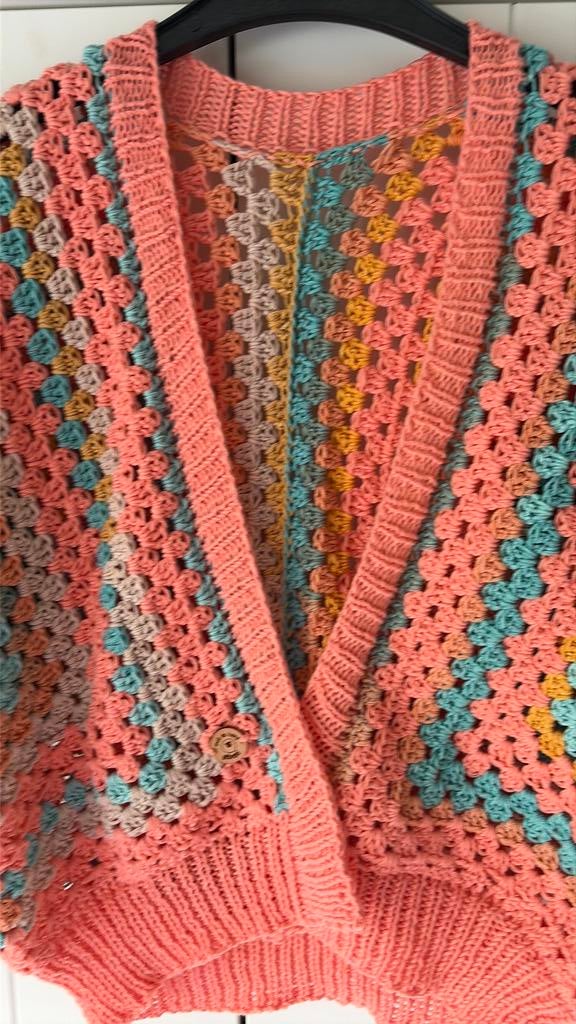 Hexagon vest, maat L, NIEUW, granny square, Kleding | Dames, Ophalen of Verzenden, Zo goed als nieuw, Maat 38/40 (M), Blauw