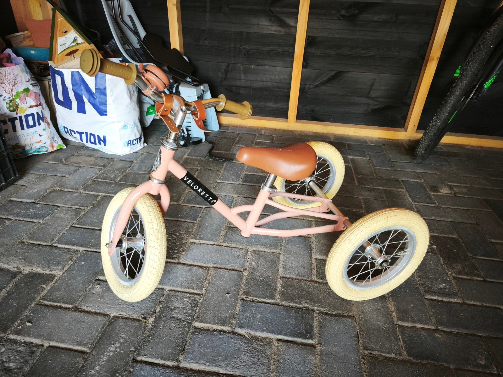 Veloretti loopfiets roze - Zo goed als nieuw, Ophalen, Zo goed als nieuw, Veloretti, Verstelbare zitting