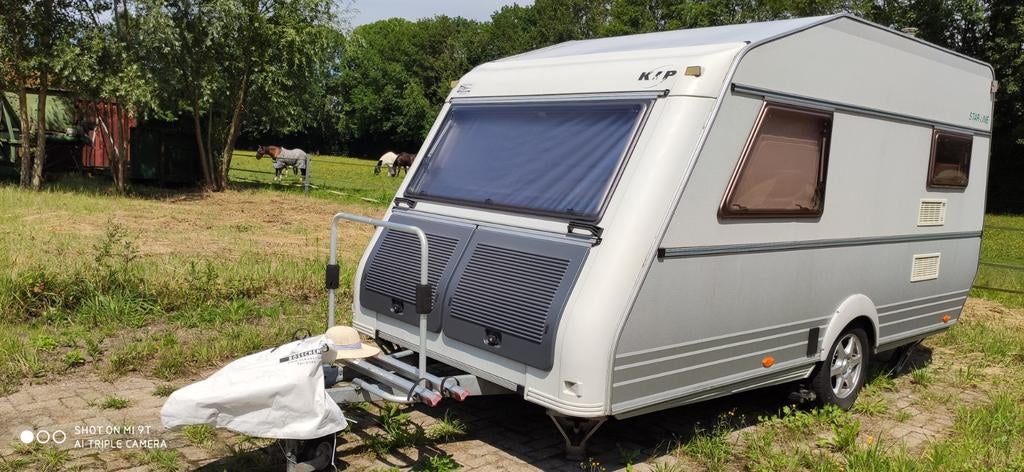Kip 415, in zeer goede staat, met fietsenrek en mover, Caravans en Kamperen, Caravans, Ringverwarming, Rondzit, 750 - 1000 kg