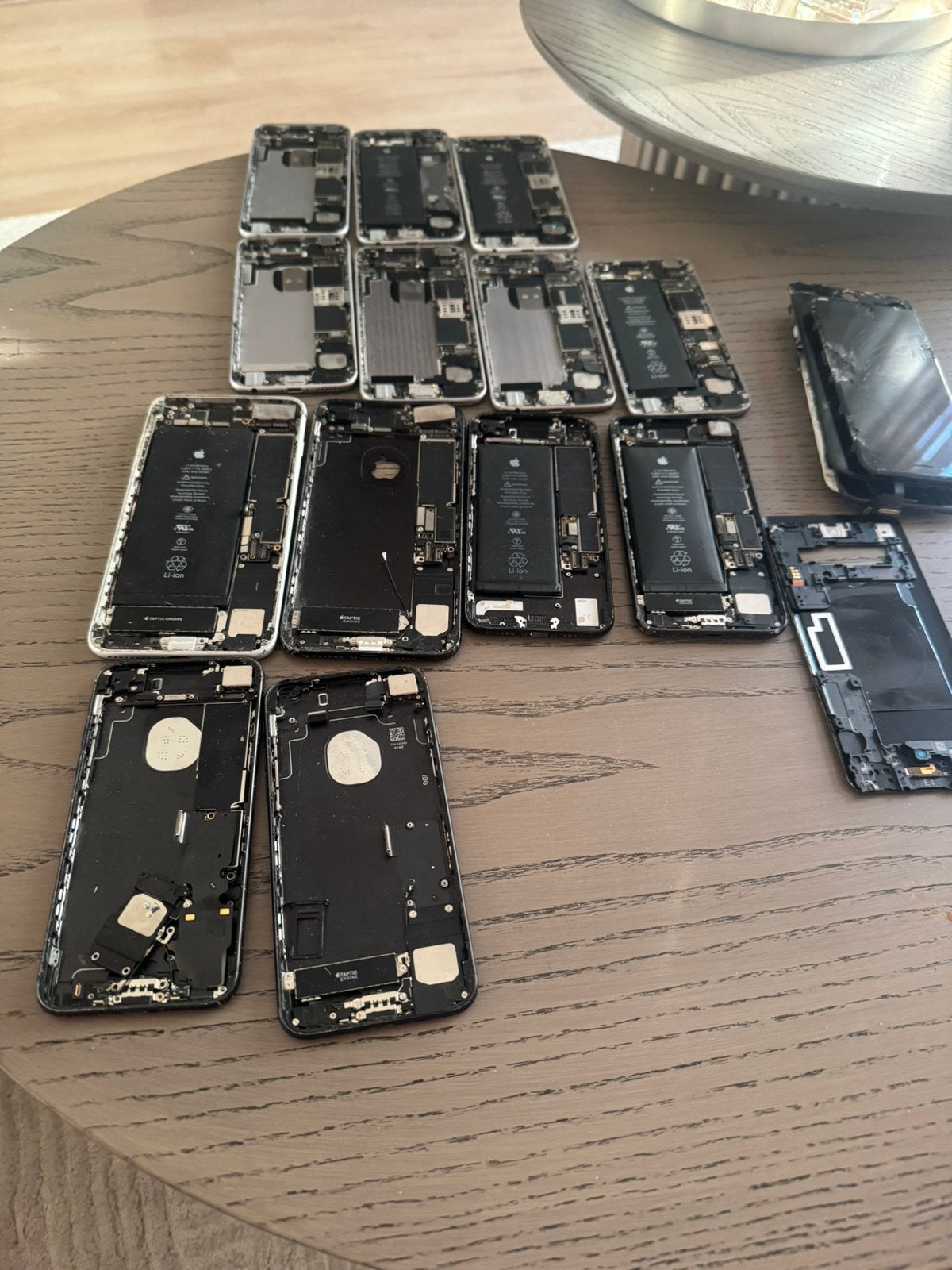 Partij defecte iphones te koop, Telecommunicatie, Mobiele telefoons | Apple iPhone, Ophalen of Verzenden, Zo goed als nieuw, Zwart