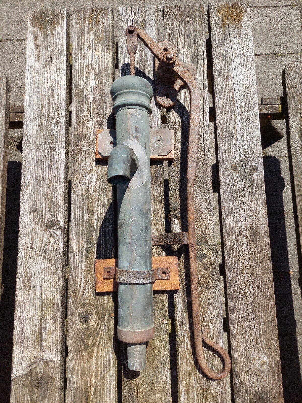 Antieke Koperen Waterpomp met Slinger - 90 cm Hoog, Ophalen