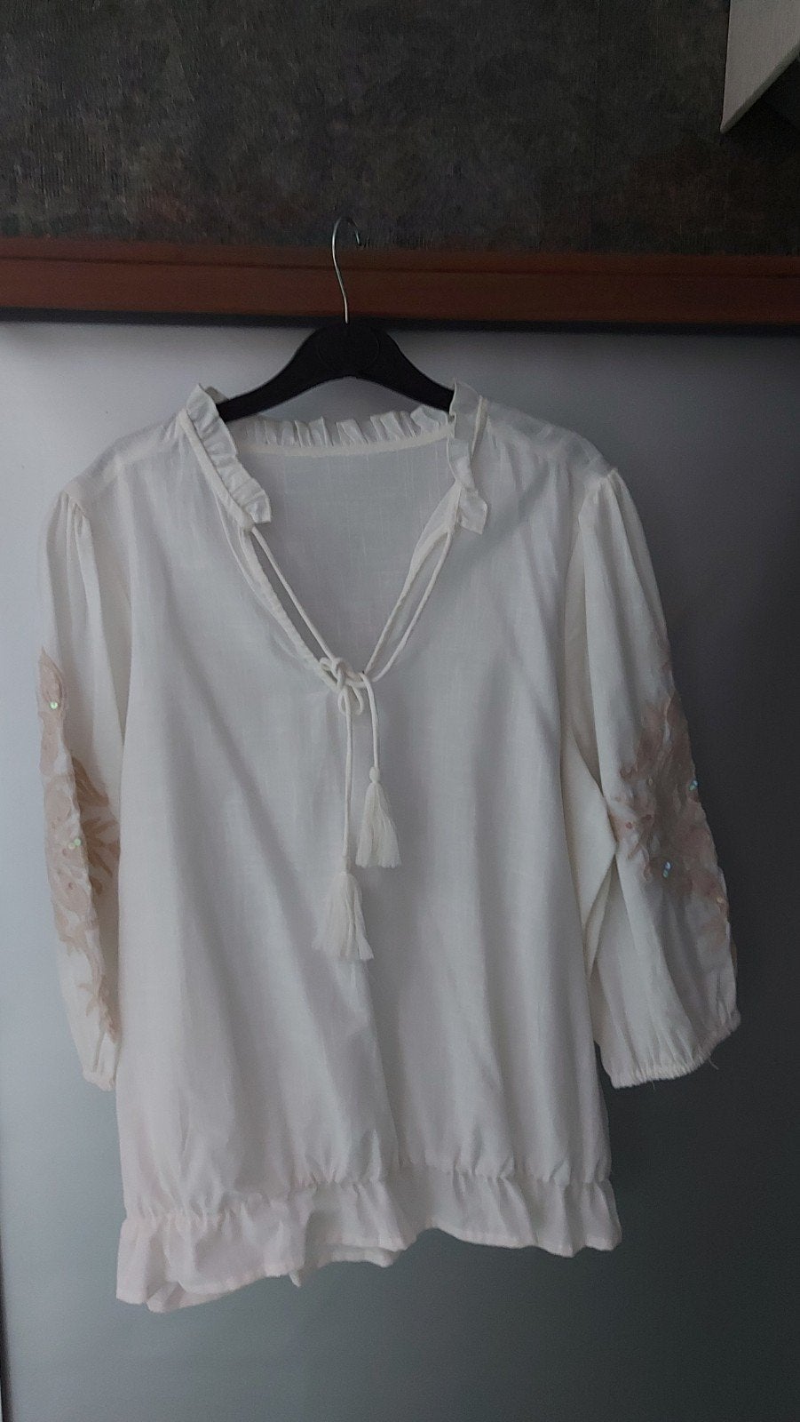 Witte blouse met borduursel en pailletten, Wit, Maat 42/44 (L), Ophalen of Verzenden, Onbekend