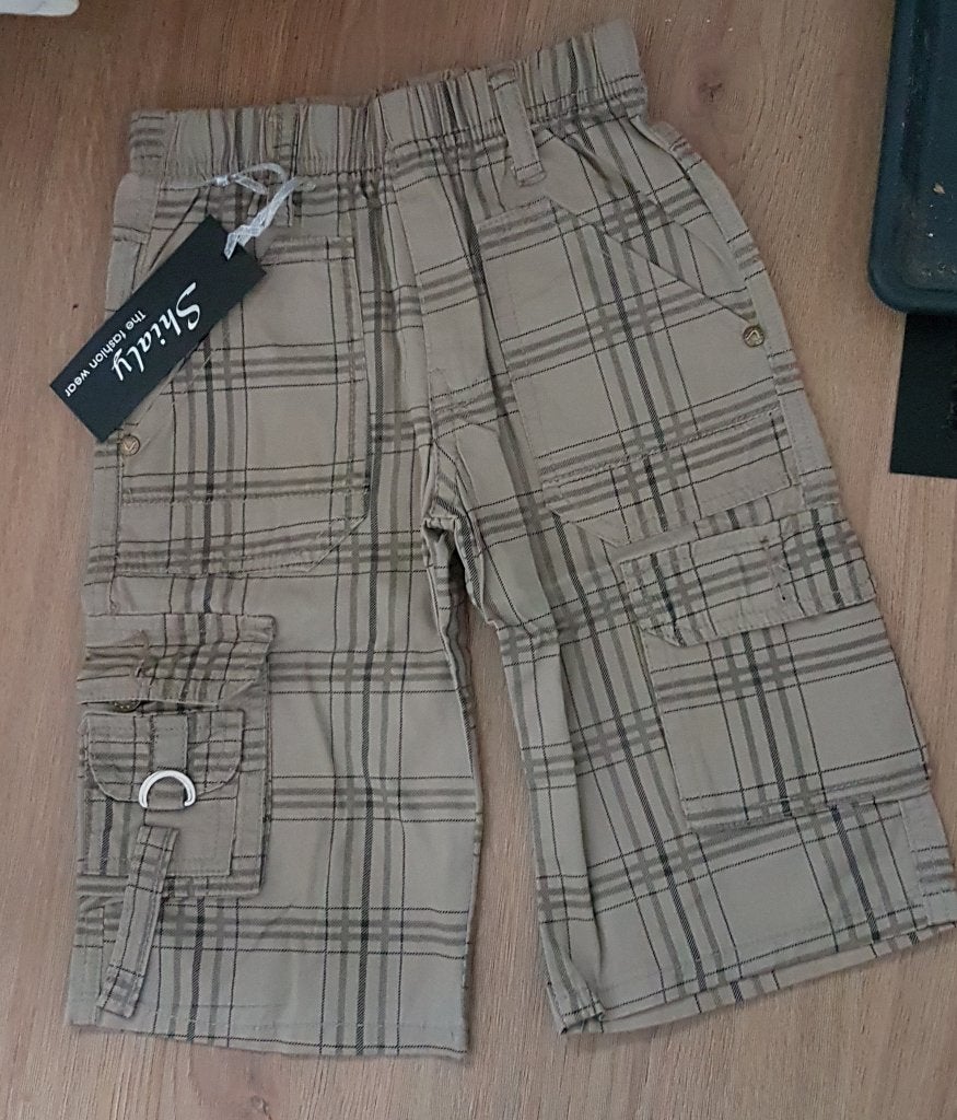 Geruite bermuda maat 140 *NIEUW* (0384) a, Kinderen en Baby's, Kinderkleding | Maat 140, Broek, Shialy, Nieuw, Ophalen of Verzenden