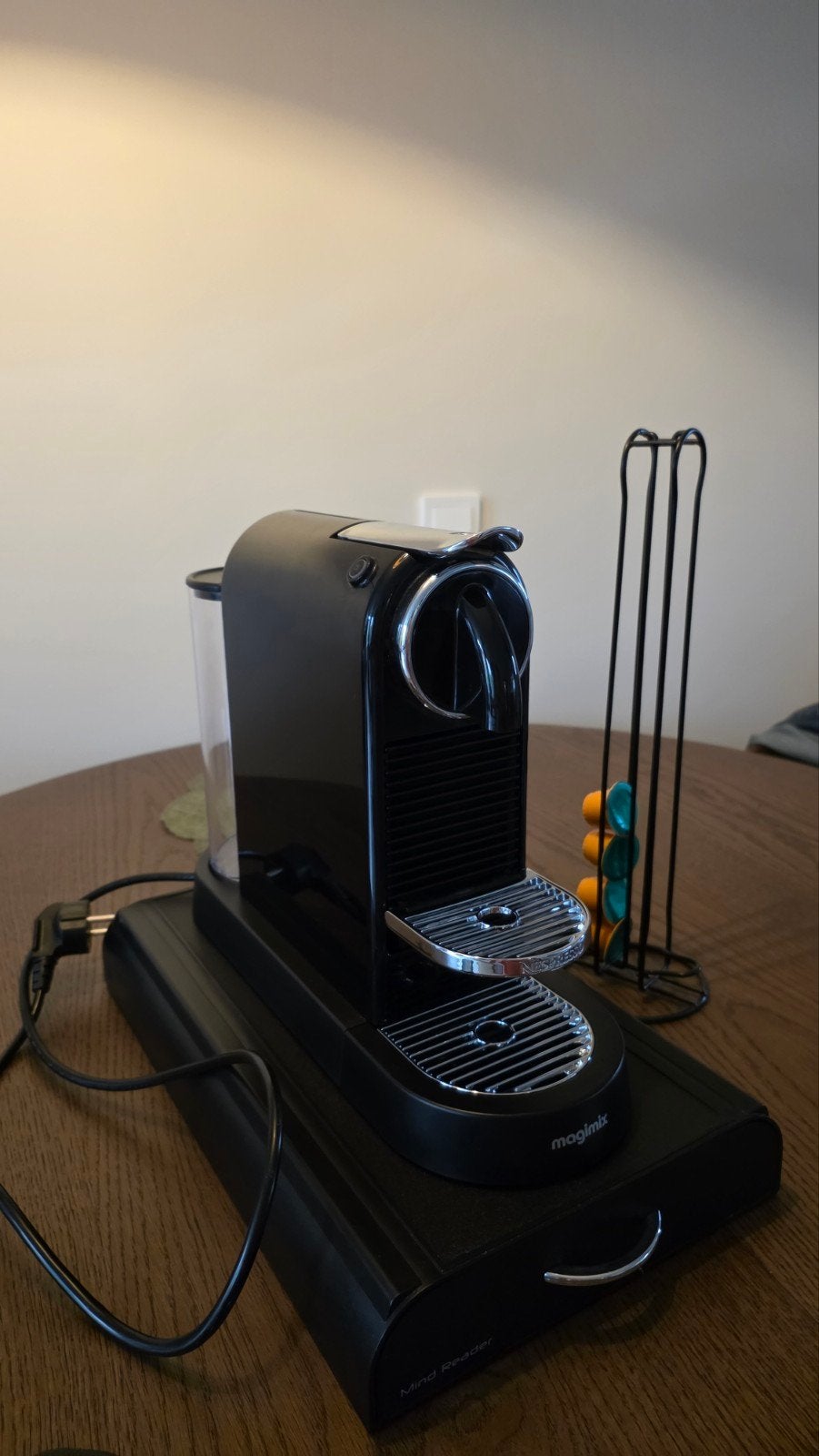 Nespresso Magimix Citiz met 2 capsulehouders (50+20), Ophalen