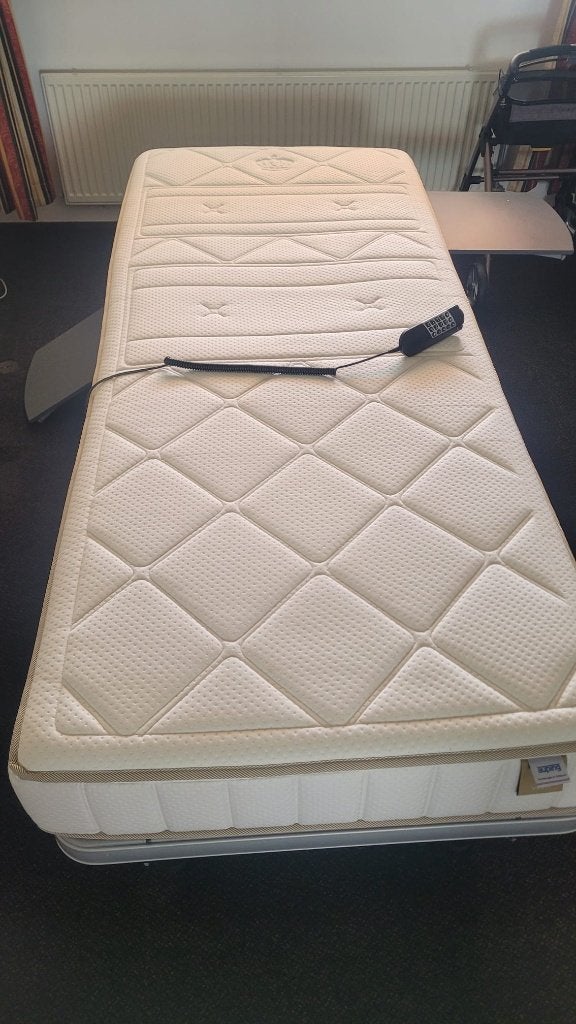 Auping Electrisch verstelbare 5 zone bodem + Matras, Ophalen, 90 cm, Eenpersoons, 210 cm