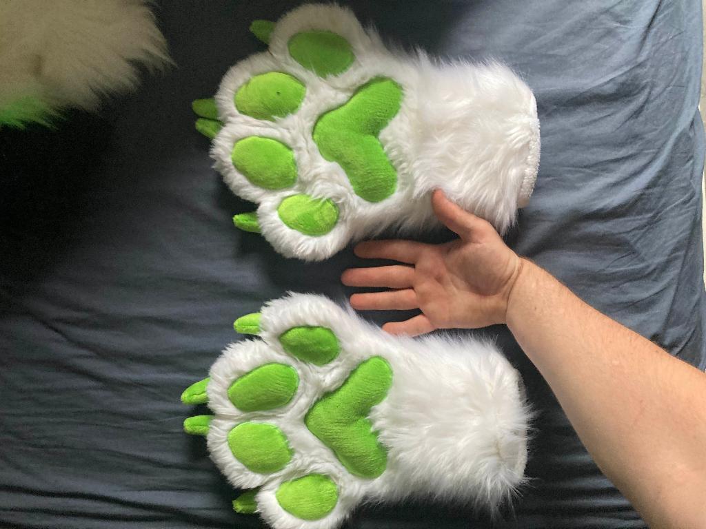 fursuit paws (Limegreen Glow in the dark)(Geen trade), Ophalen, Gebruikt, Overige typen