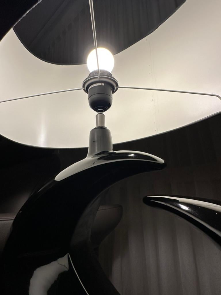 Moderne Jotaeme design Tafellamp met Zwarte Kap, Ophalen, Overige materialen, 50 tot 75 cm, Zo goed als nieuw