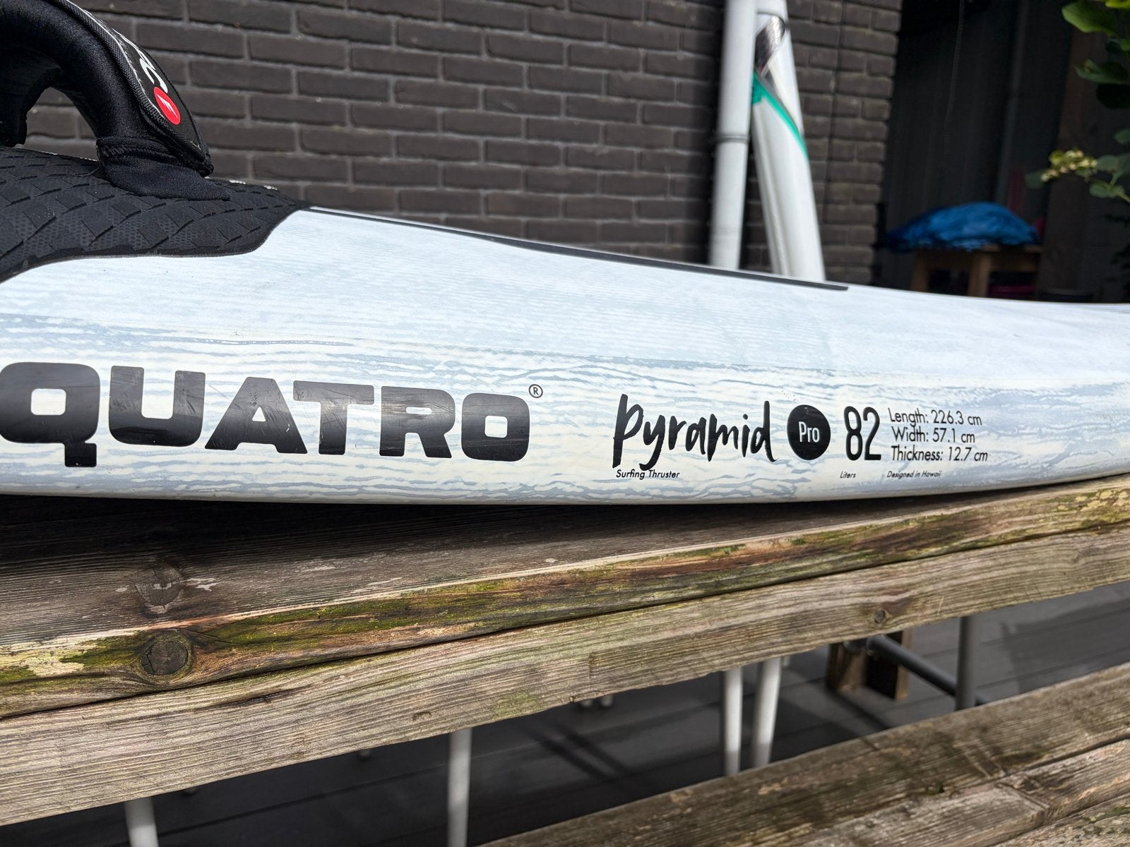 Quatro Pyramid Pro 82 liter, Watersport en Boten, Minder dan 250 cm, Zo goed als nieuw, Met vin(nen), Plank