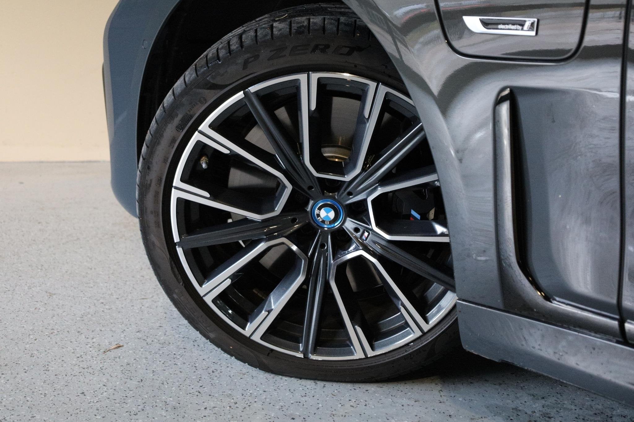 BMW 7-serie 745e High Executive |Schuifdak|Achterasbesturing, Auto's, 12 maanden, Achterwielaandrijving, Gebruikt, 394 pk