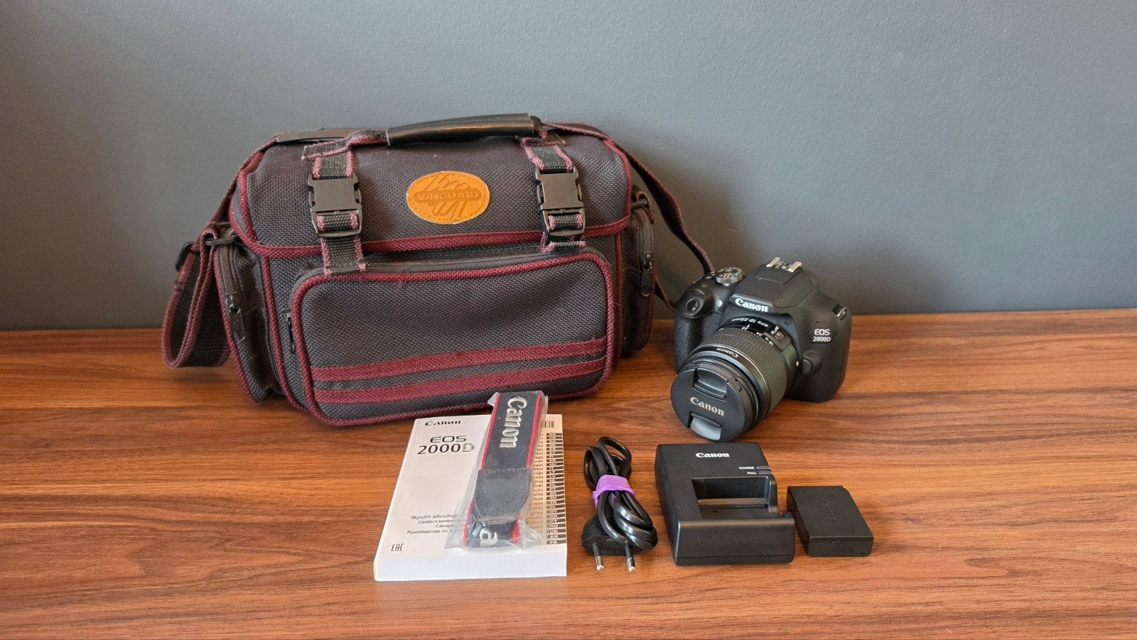 Canon EOS 2000D + 18-55mm lens | Zeer nette staat | Compleet, Audio, Tv en Foto, Videocamera's Digitaal, Ophalen, Zo goed als nieuw