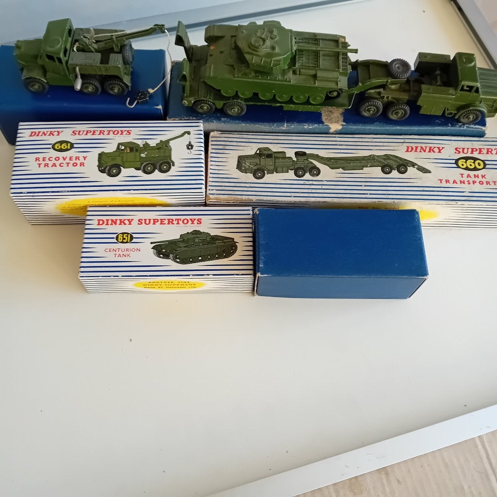 DINKY TOY LEGERWAGENS IN DOOS, Hobby en Vrije tijd, Verzenden, Zo goed als nieuw, Auto