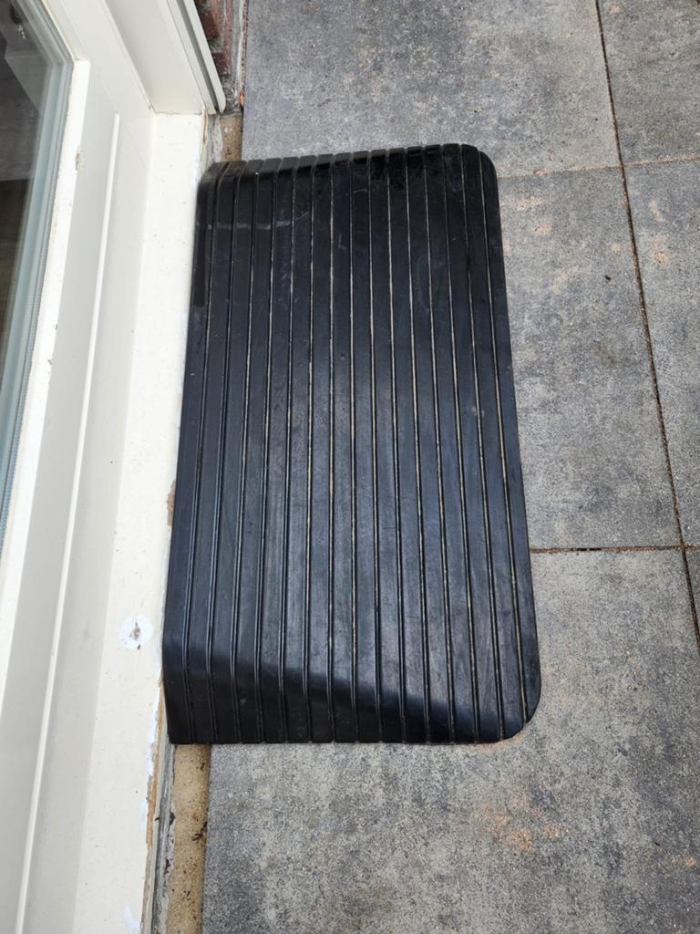 Rubberen drempelhulp, Ophalen, Zo goed als nieuw, Rubber, Buiten