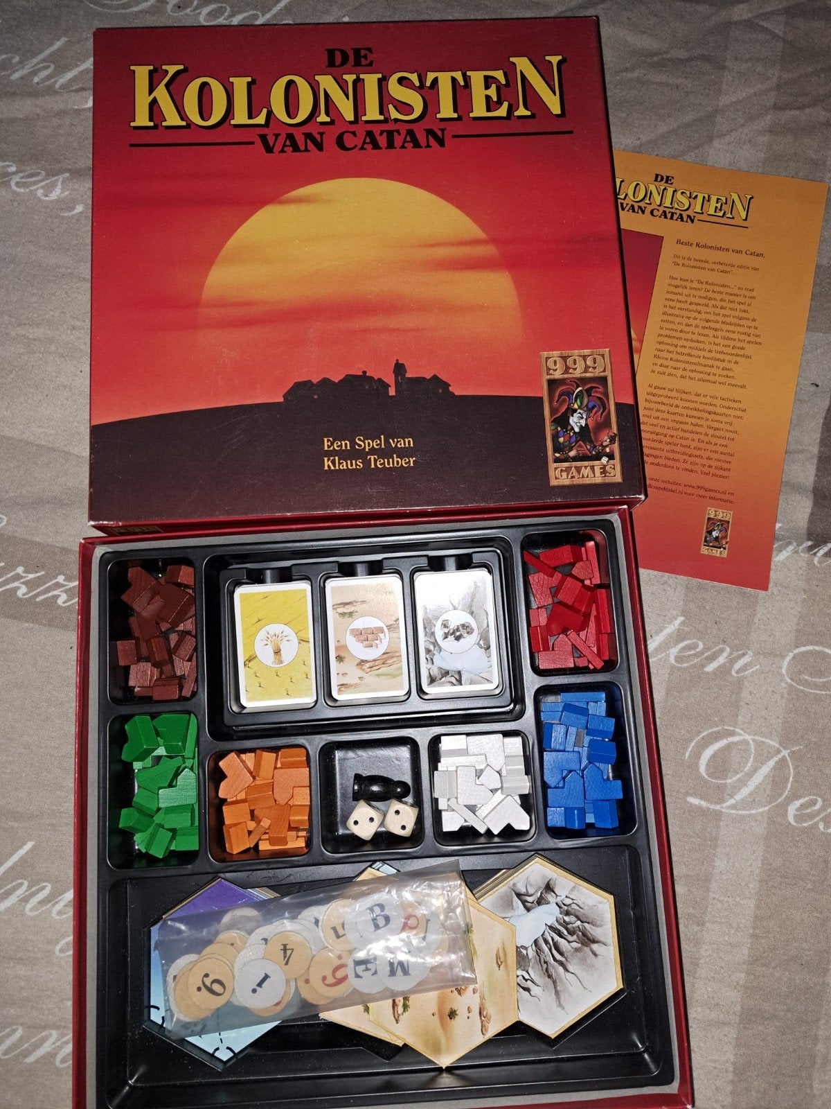 Kolonisten van catan met 5/6 uitbreiding, Ophalen of Verzenden, Zo goed als nieuw