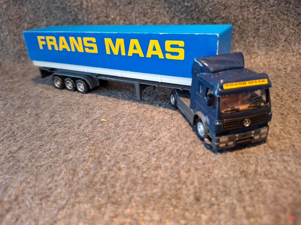 MERCEDES     BENZ, Ophalen of Verzenden, Zo goed als nieuw, Bus of Vrachtwagen