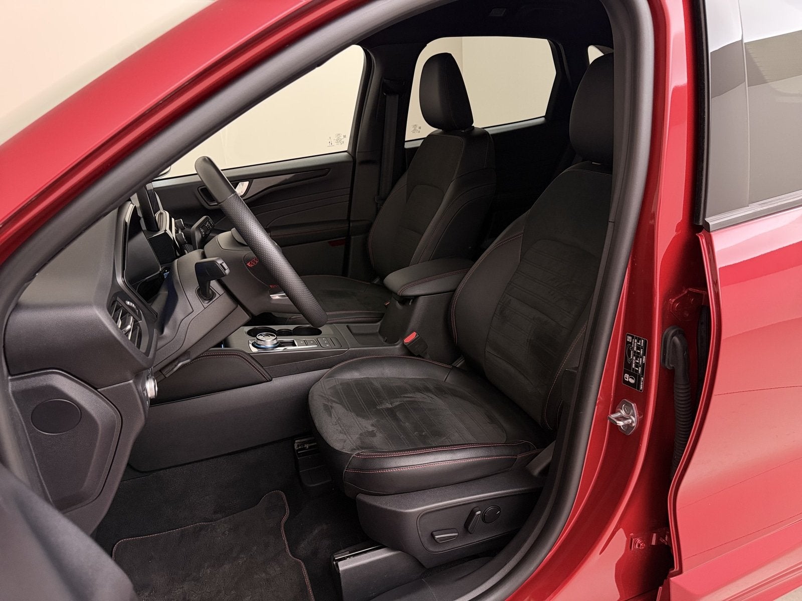 Ford Kuga 2.5 PHEV ST-Line X I Winterpakket I Cruise Control, Auto's, Gebruikt, Zwart, 4 cilinders, Bedrijf