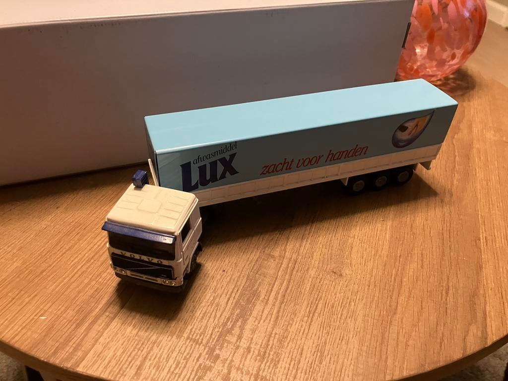 Tekno volvo f10 lever sunlight bv, Ophalen of Verzenden, Zo goed als nieuw, Bus of Vrachtwagen, Tekno
