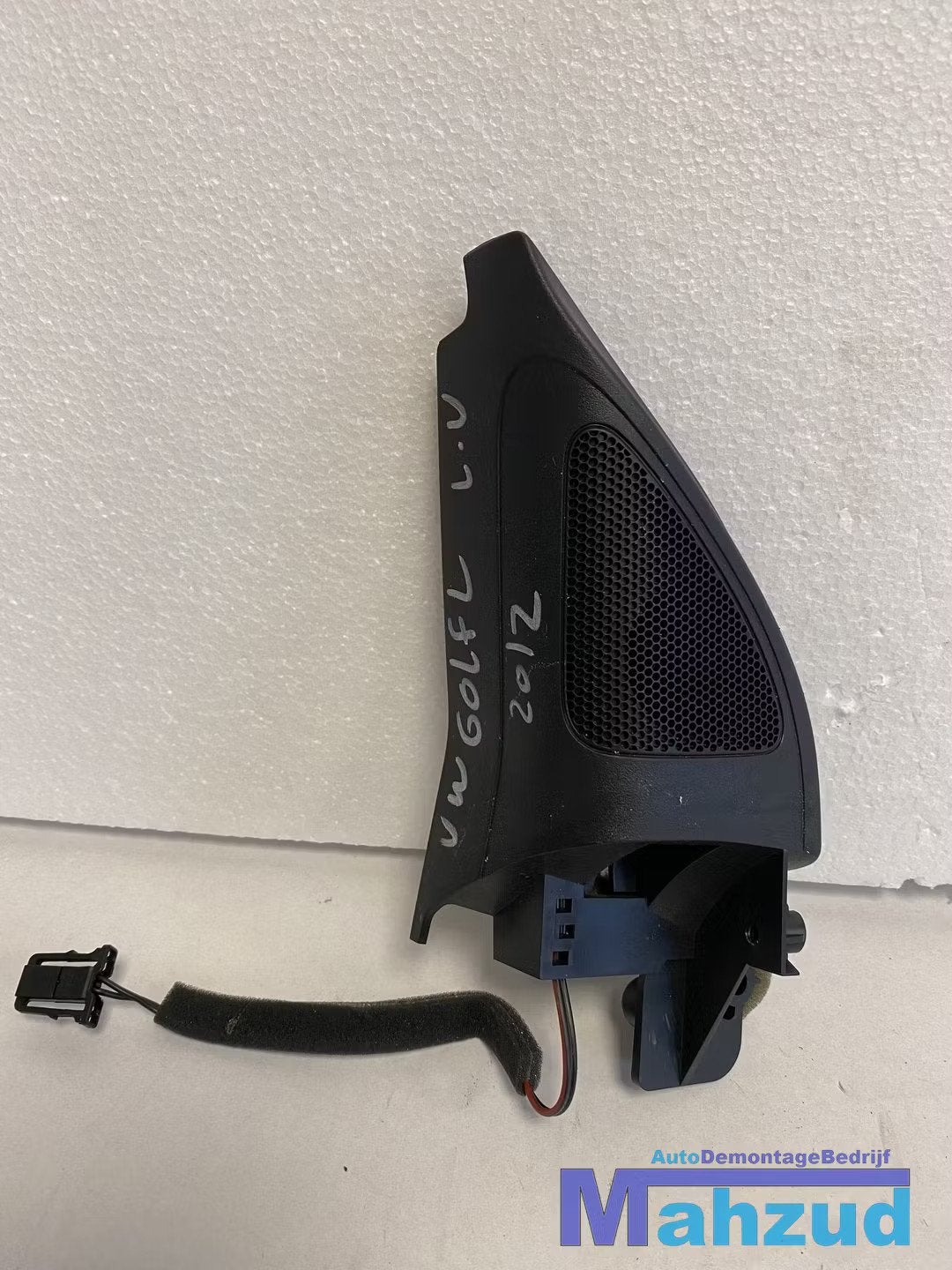 VW GOLF 6 variant Links speaker kap tweeter 1K9837973, Gebruikt, Volkswagen, Volkswagen AG, Berliner Ring 2
38440  Wolfsburg, DE